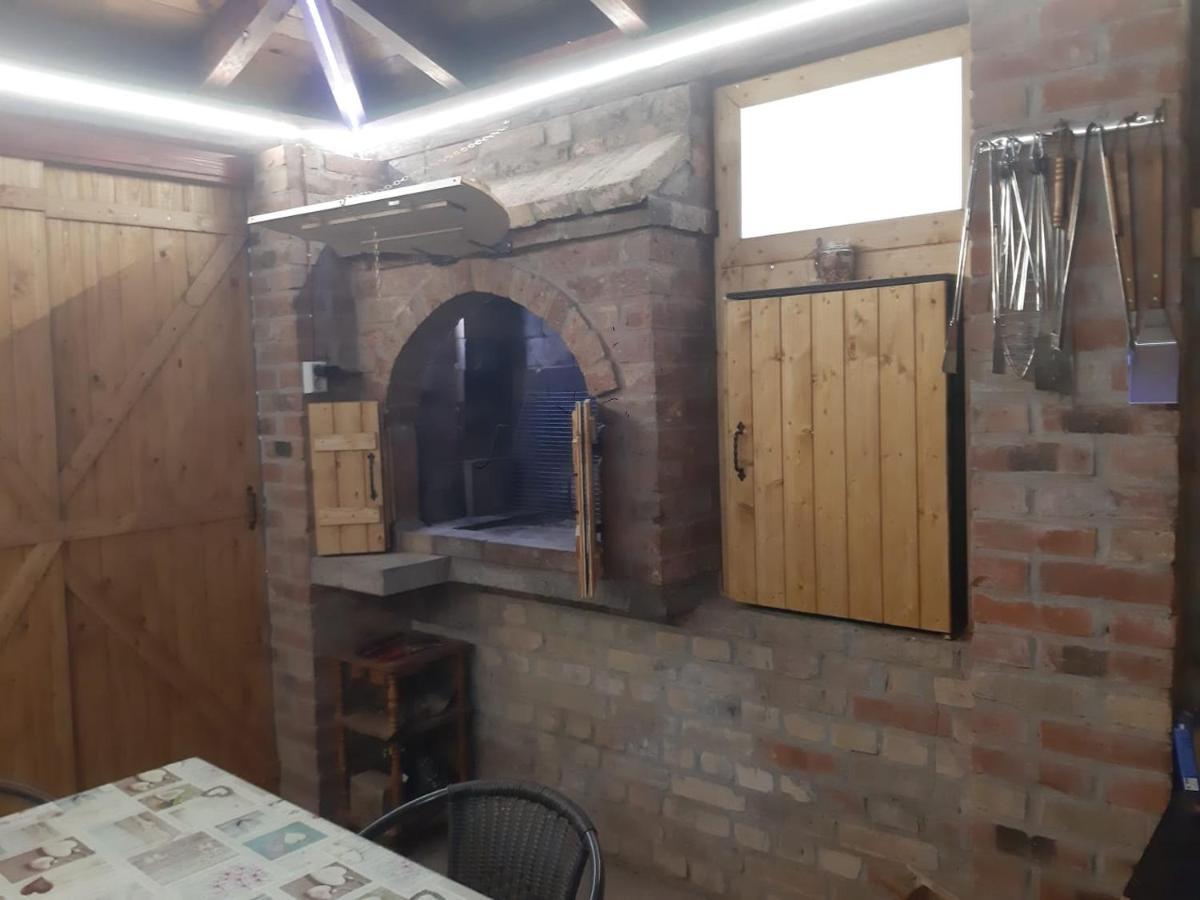 Kuca Za Odmor Stepanicevac 44 Aljmas Экстерьер фото