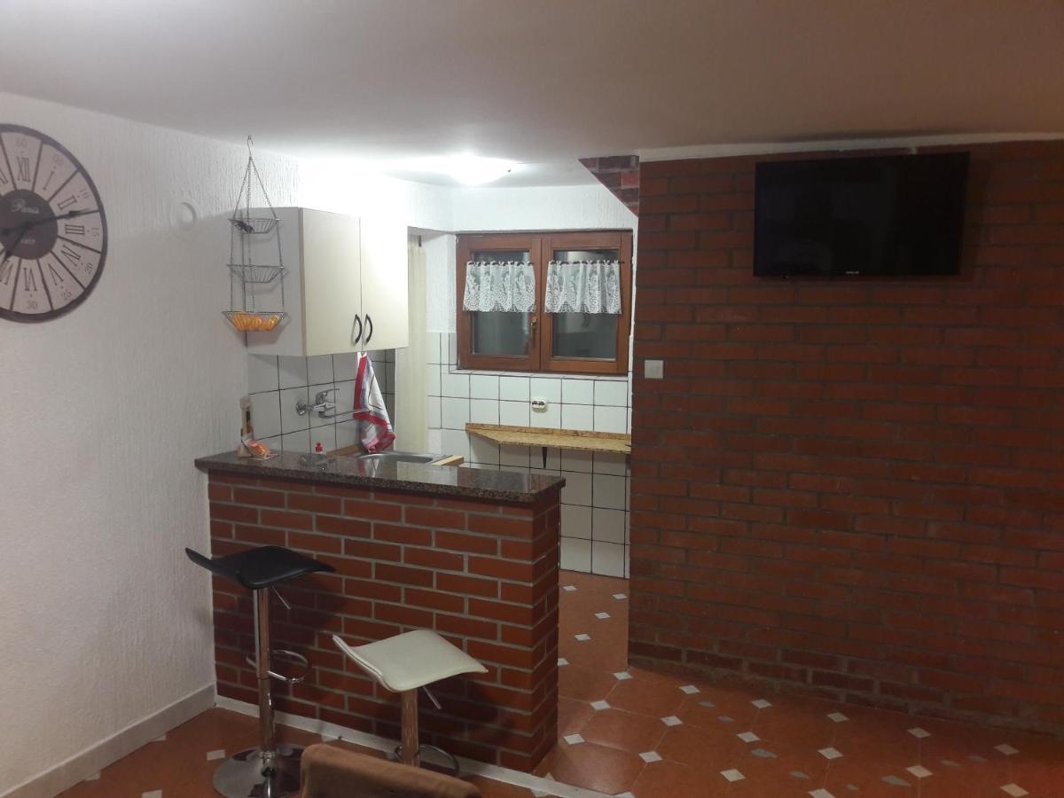 Kuca Za Odmor Stepanicevac 44 Aljmas Экстерьер фото